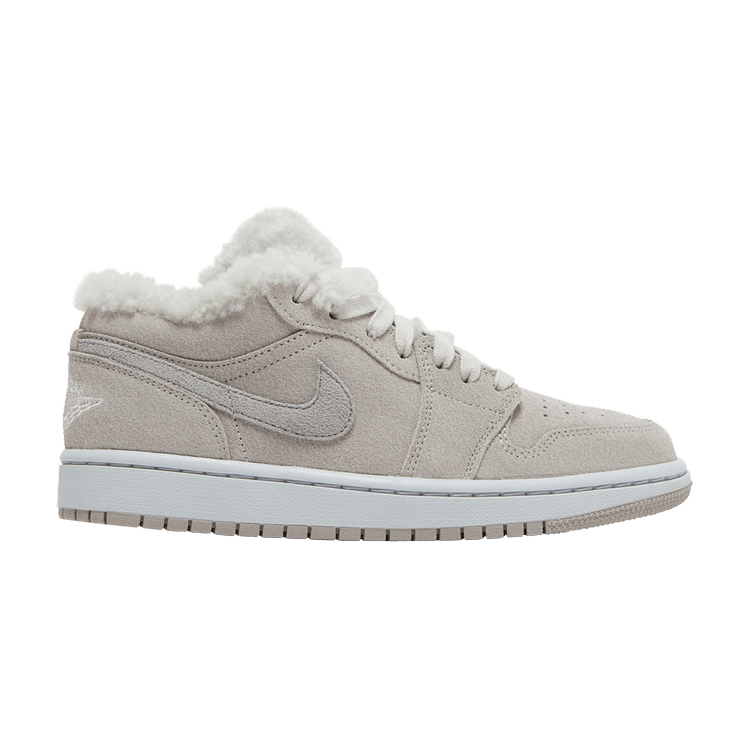 Jordan 1 Low SE Sherpa Fleece (W) DO0750-002