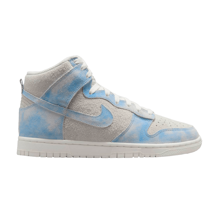 Nike Dunk High SE Clouds Celestine Blue (Women's) FD0882-400